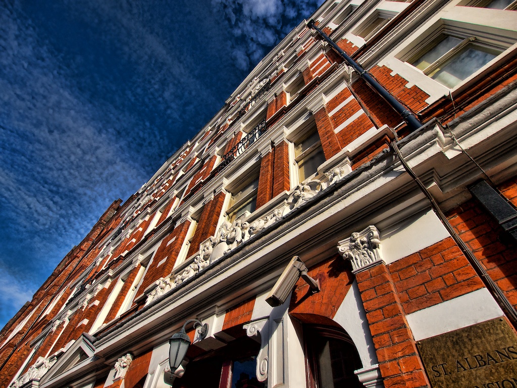 Kensington Court Place